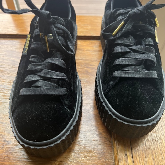 Puma X Fenty Rihanna Creeper Black on Black Velvet  (Never Worn) - Picture 4 of 14